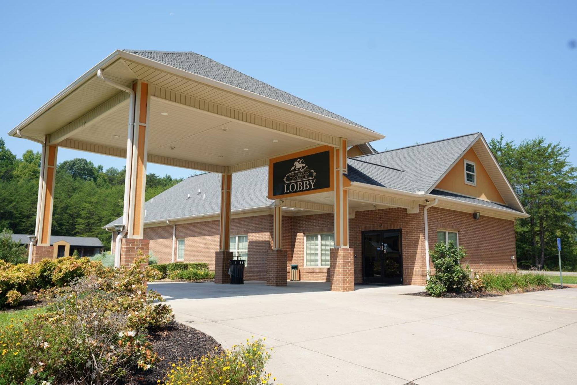 Columbus Inn And Suites Exterior foto